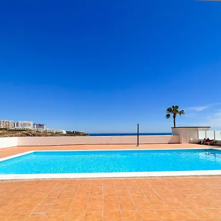 Ocean View Apartment! Pool! Parking! Cs123 卡亚俄萨尔瓦赫