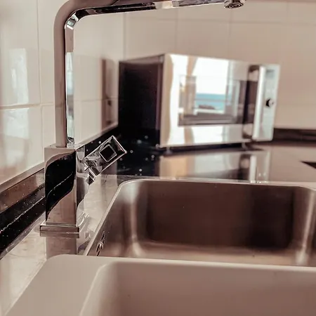 Ocean View Apartment! Pool! Parking! Cs123 公寓 *