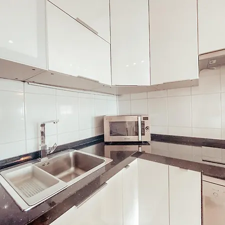Ocean View Apartment! Pool! Parking! Cs123 公寓 *