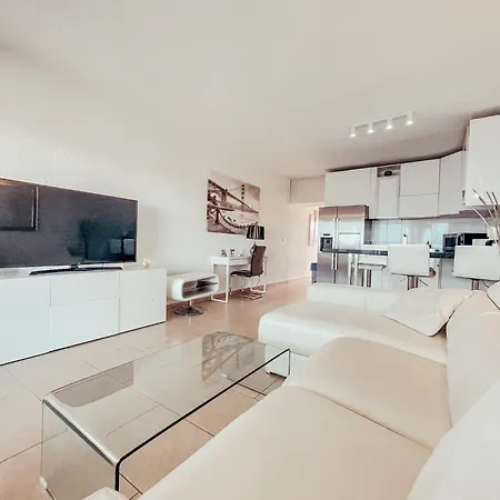 Ocean View Apartment! Pool! Parking! Cs123 * 卡亚俄萨尔瓦赫